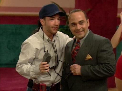 Season 10 Episode 14: The Hood, the Bud and the Kelly (1)