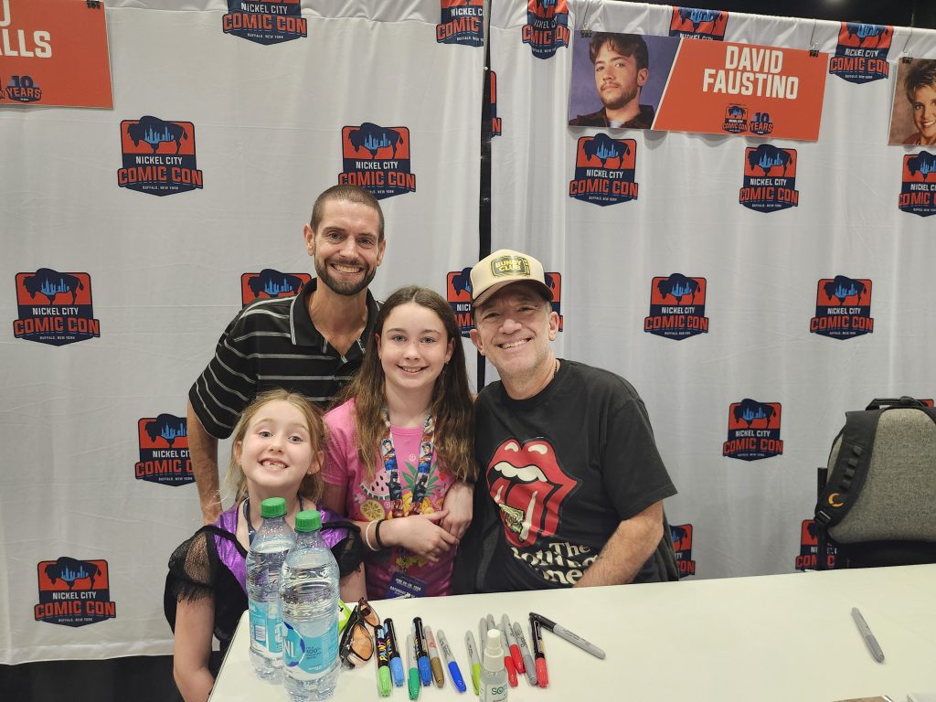 Married with Children buffalo comicon family photo