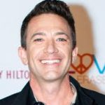 David Faustino